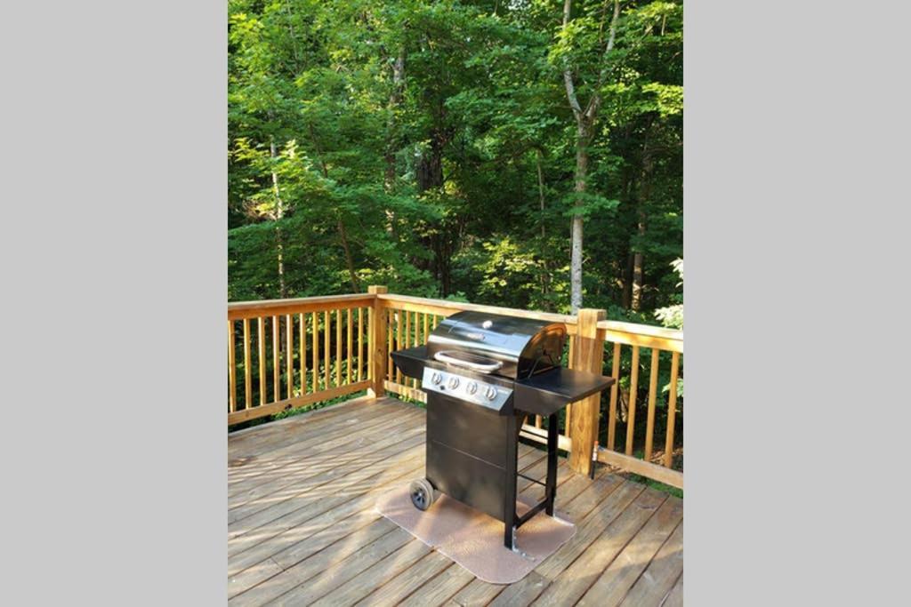 A Smoky Mountains Retreat - Chalet De Montagne Villa Gatlinburg Eksteriør billede