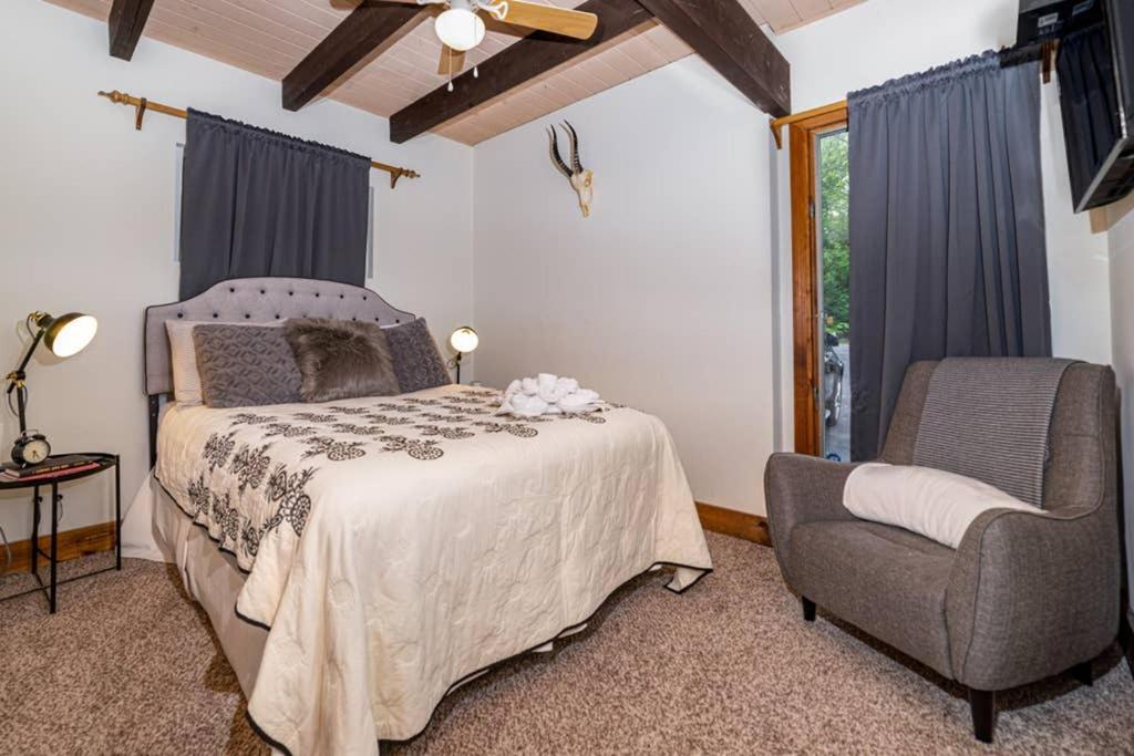 A Smoky Mountains Retreat - Chalet De Montagne Villa Gatlinburg Eksteriør billede